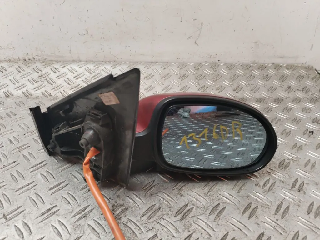 RETROVISOR DERECHO 130847