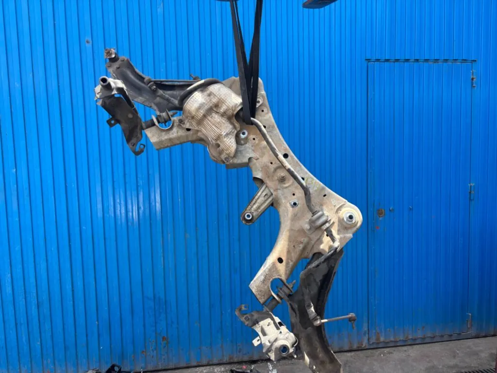 EJE DELANTERO / CUNA MOTOR 131048