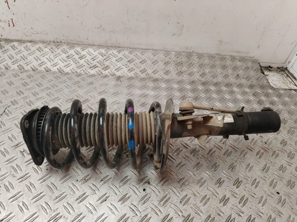 AMORTIGUADOR DELANTERO IZQUIERDO 130768