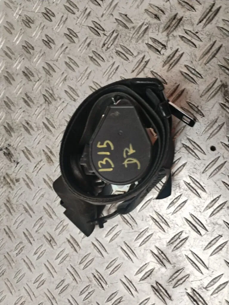 CINTURON SEGURIDAD DELANTERO DERECHO 130764