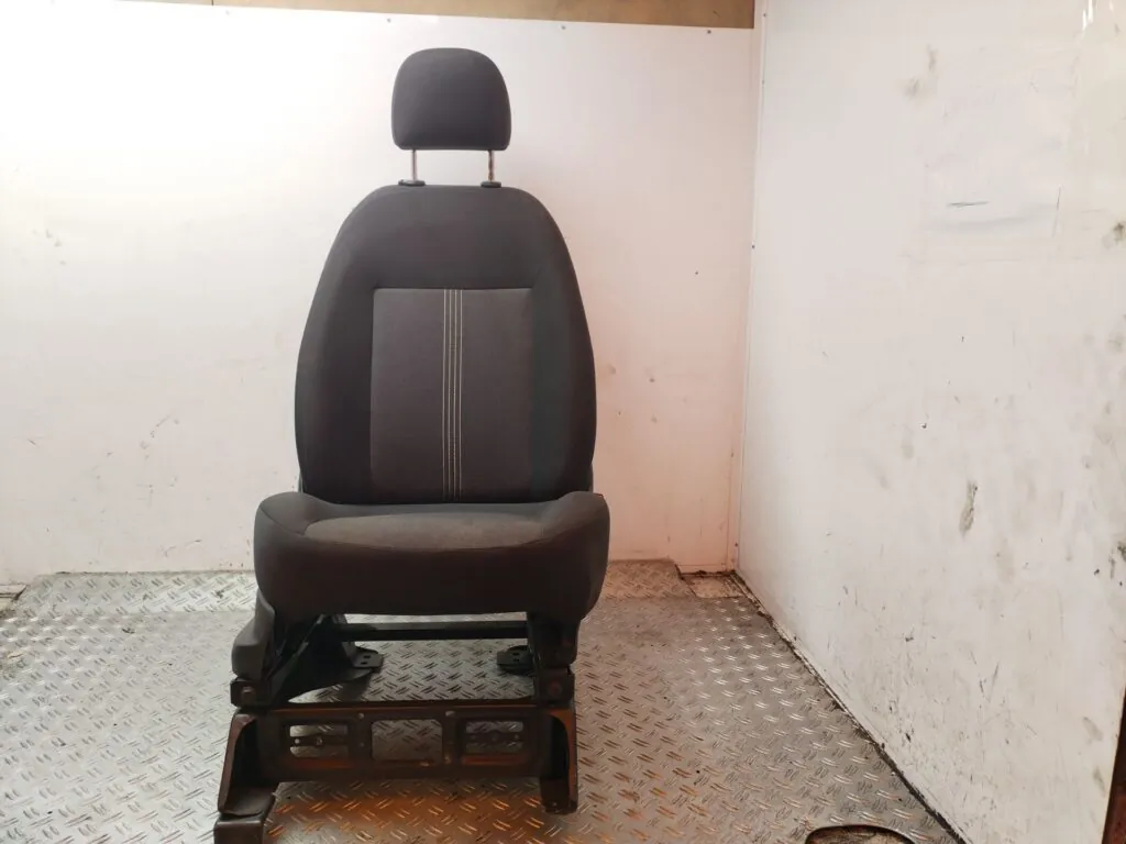 ASIENTO DELANTERO DERECHO 131063